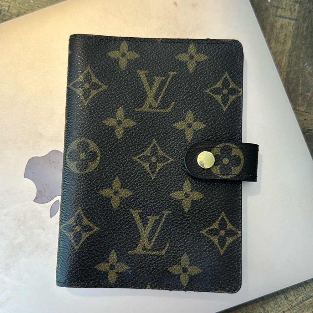 Louis Vuitton Small Ring Agenda Cover